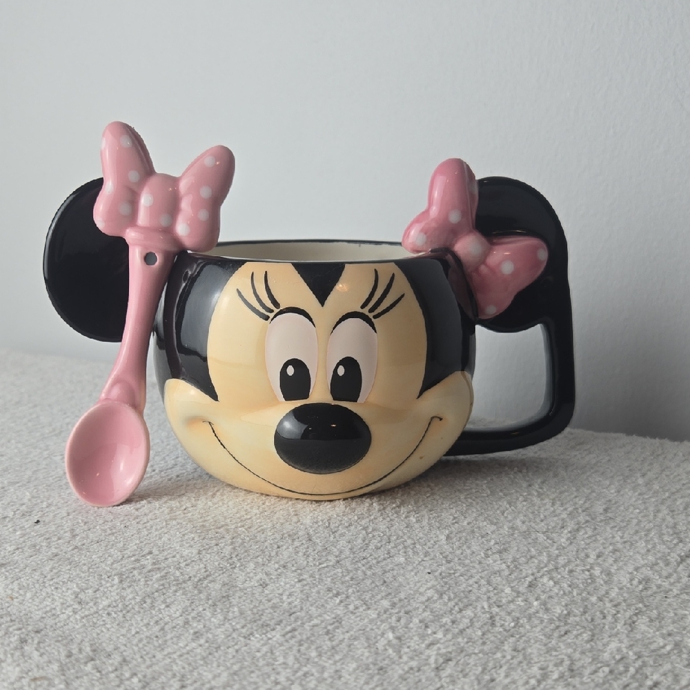 Disney Minnie Mouse Mug with Spoon - Black and Pink